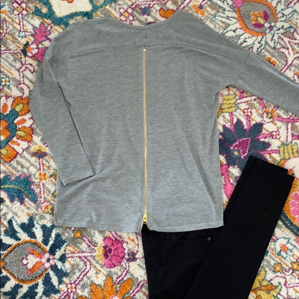 Lulus Skip to my Lou Gray top | size M